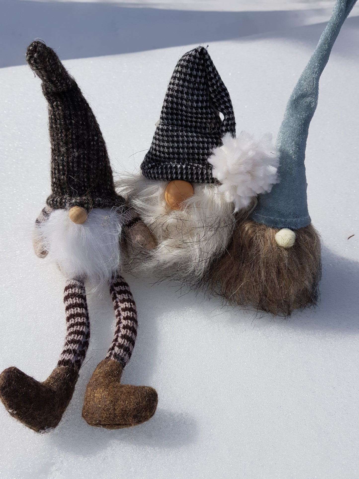 Tomte sittande med långa ben 26cm