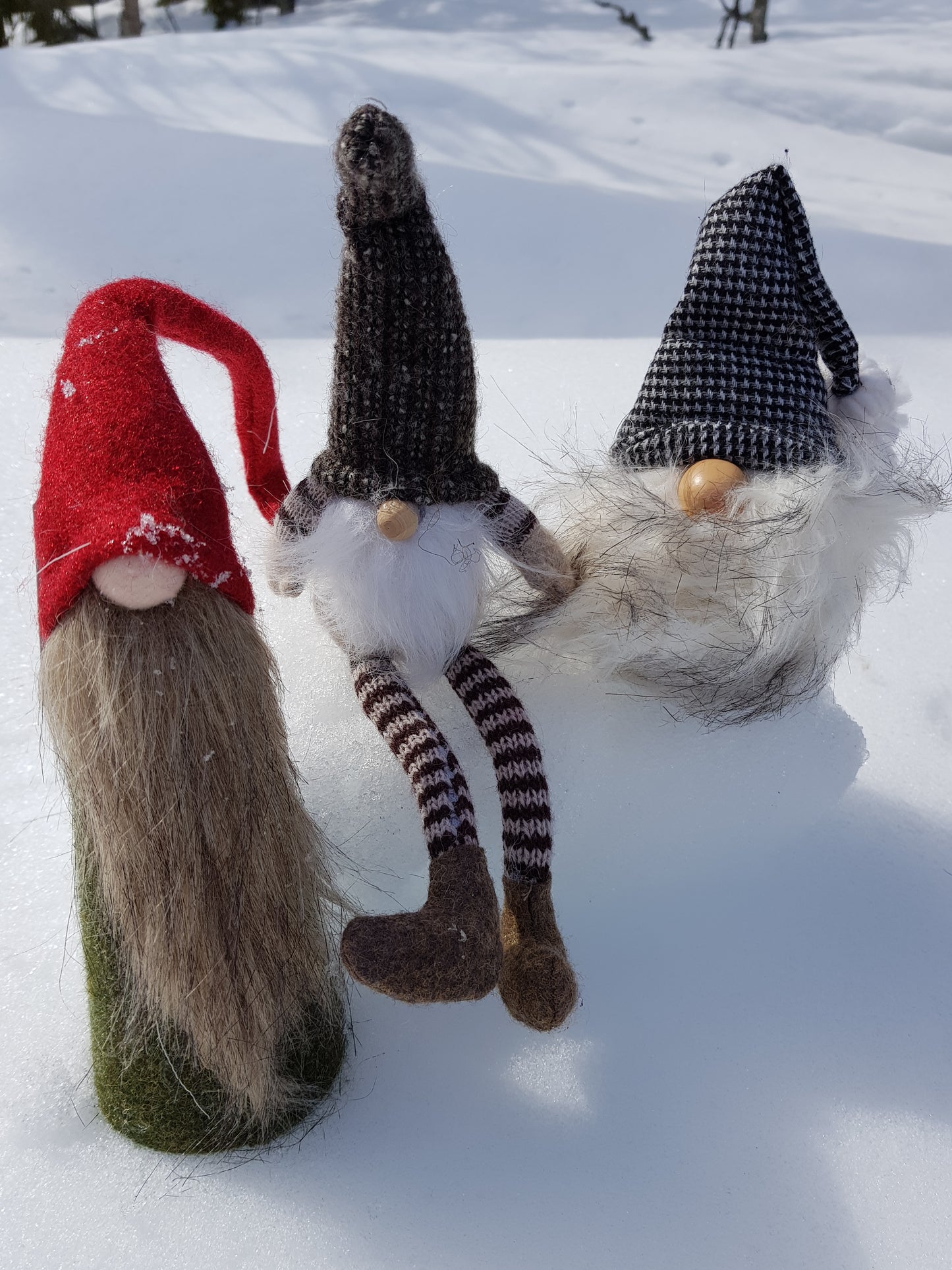 Tomte sittande med långa ben 26cm